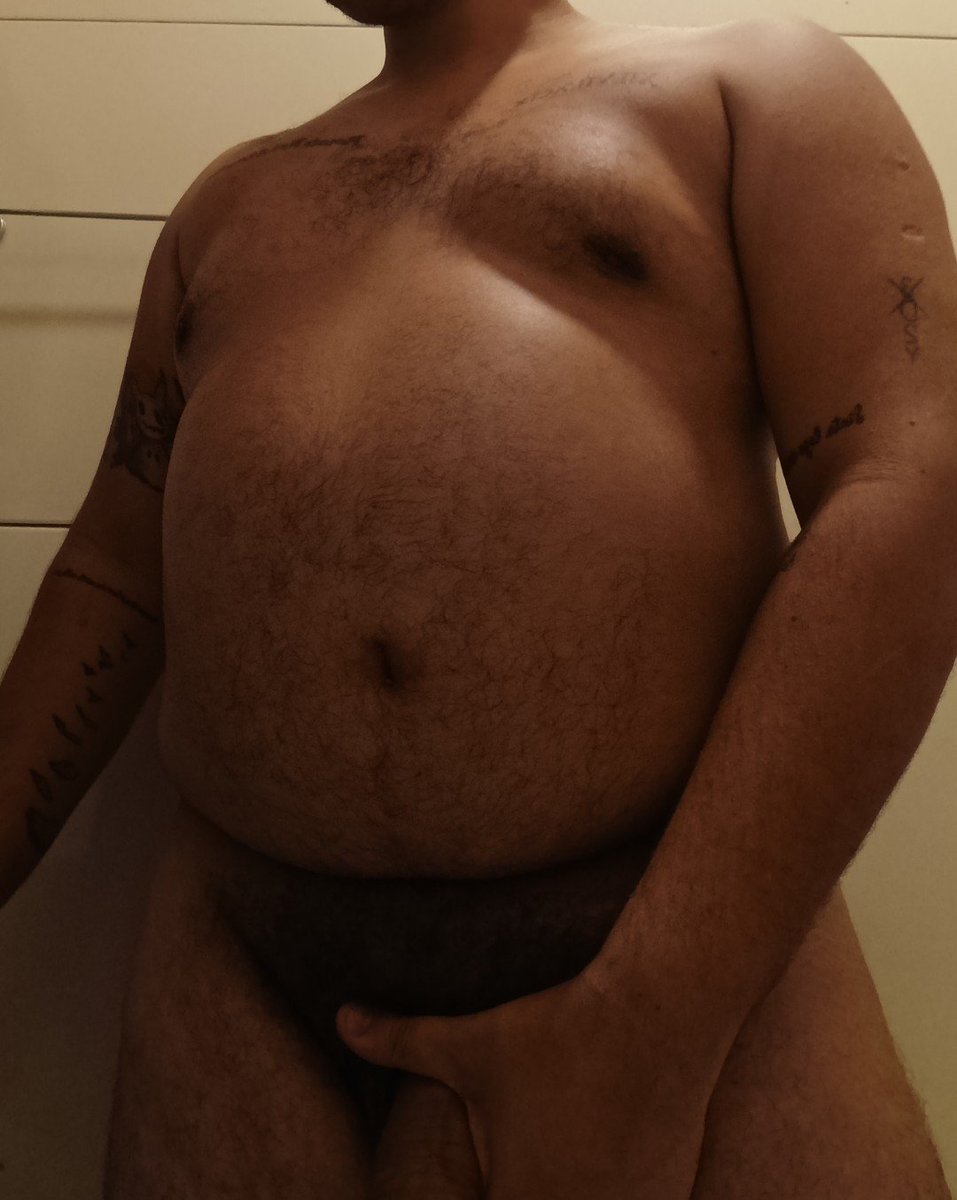 oescritoso's tweet photo. tá tarde pra postar? #FatBoyFriday https://t.co/U17BwFb9zj