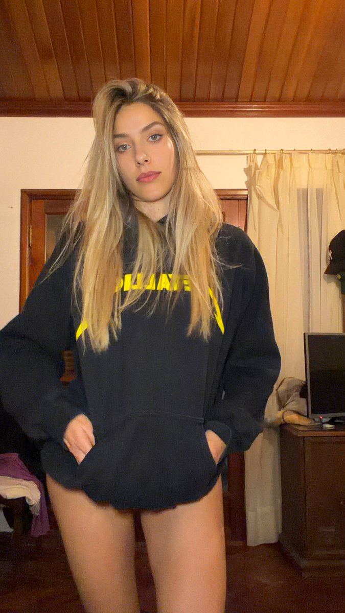 skyesthelimit00's tweet photo. I'm neither moving nor changing at all this weekend🥰 https://t.co/nRpSqhD6vl