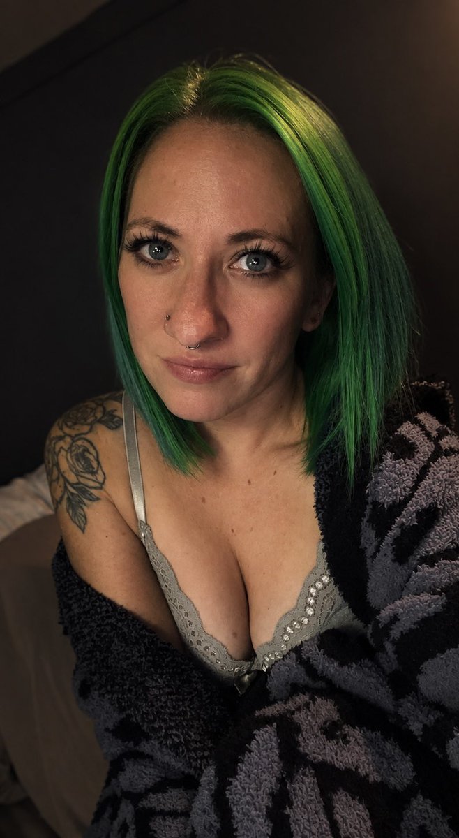 After_bedtime's tweet photo. Happy payday! Now make yourself useful..
Pay for the privilege of existing for me.
That's true worship. https://t.co/fLUJrlEPqA