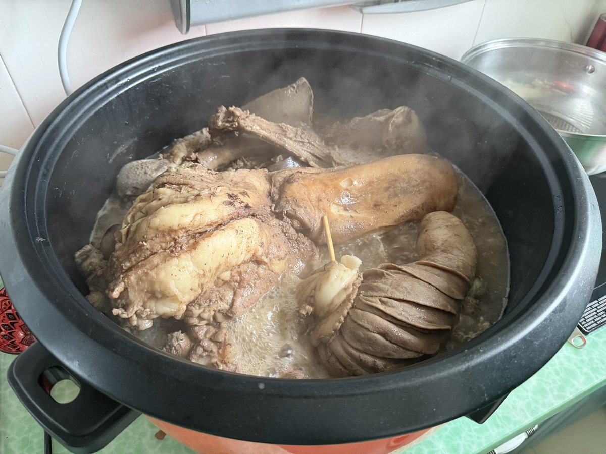 hesigbuur's tweet photo. 回家超级幸福，狂吃肉😭😭😭 https://t.co/cqdGG0UHrU