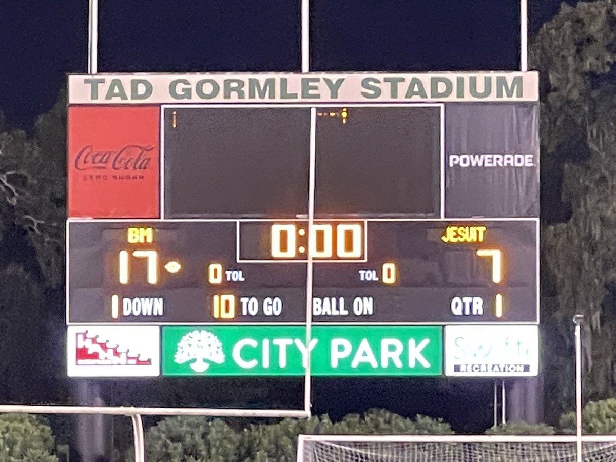 FNFwgno's tweet photo. SCORE UPDATE:
@JHSNolaFootball 7
@BrMartinFB 17
Halftime at Tad Gormley Stadium
Full highlights @nola38 at 11pm & @WGNOtv at 12am via @WGNOsports hosted by @richiemills & Coach JT Curtis #FNF35 https://t.co/ZGWBPozdVw