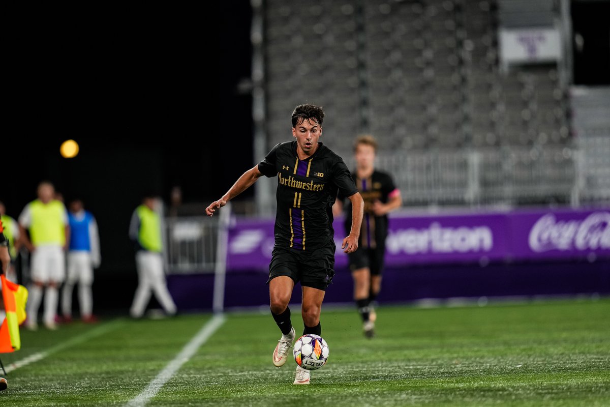 NUMensSoccer's tweet photo. 72' | Battle ⚔️

'Cats 1, Michigan 0 https://t.co/cpE2qK8Qjs