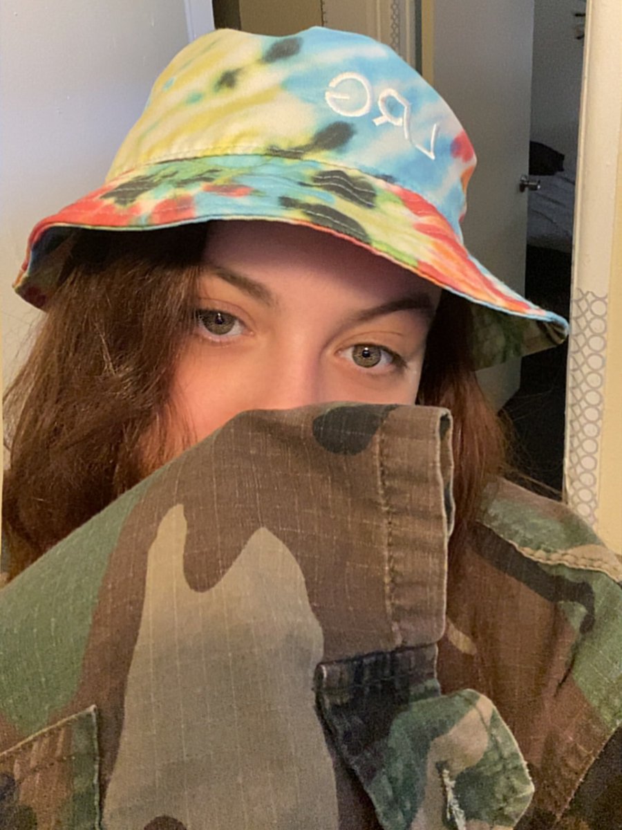 valtercampos1's tweet photo. Channeling early 2000s aesthetics to honor Hayden. It’s hard to believe she’s gone. Rest in peace. https://t.co/FR7yNruSvH
