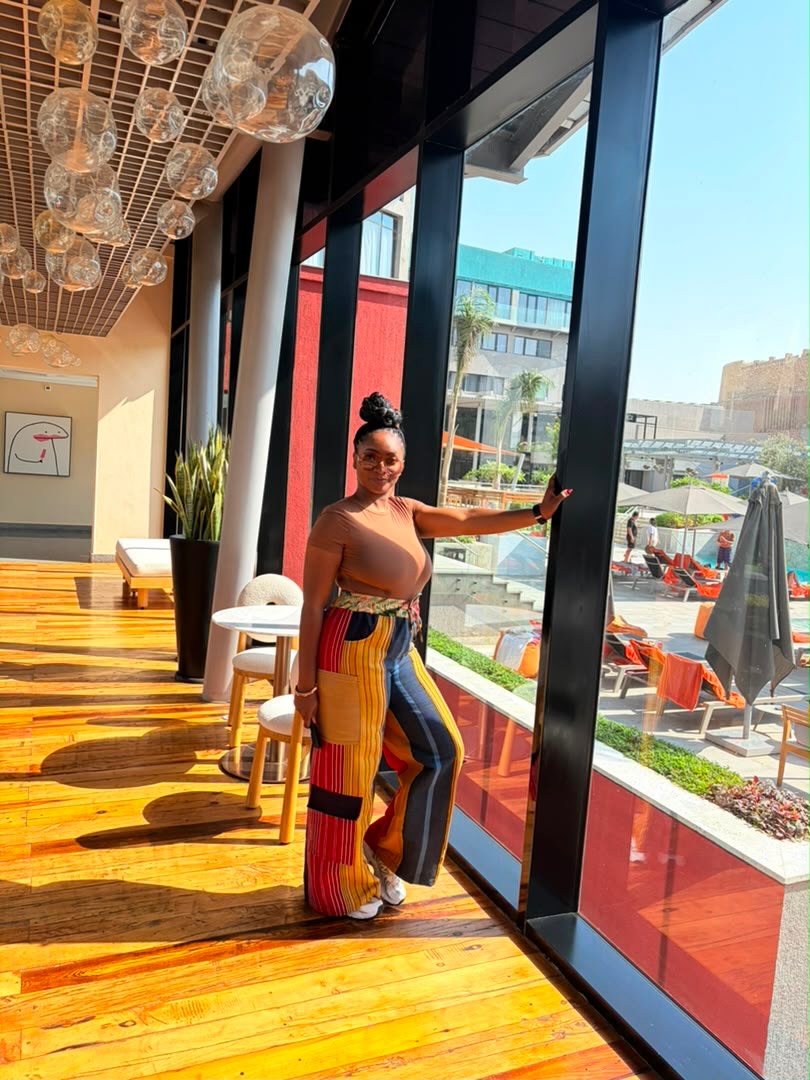 stellamitchelln's tweet photo. There’s no way you can wear DYHOUSEOFFAB Aso Oke pants and go unnoticed. Have you ordered yours, or are you still procrastinating? Dear fabulous woman, thank you for sharing these lovely photos. You looked absolutely stunning. https://t.co/zsUamtXKlj