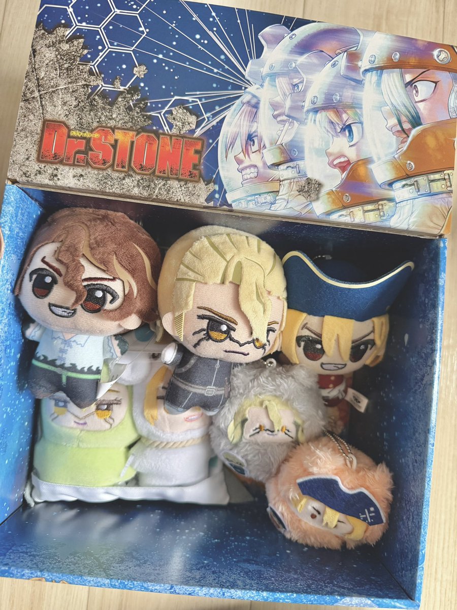 mojimozii's tweet photo. 突然ですが、うちのギュムギュムきゃわわなぬい入れを見て欲しい https://t.co/TsaxJZvlZt