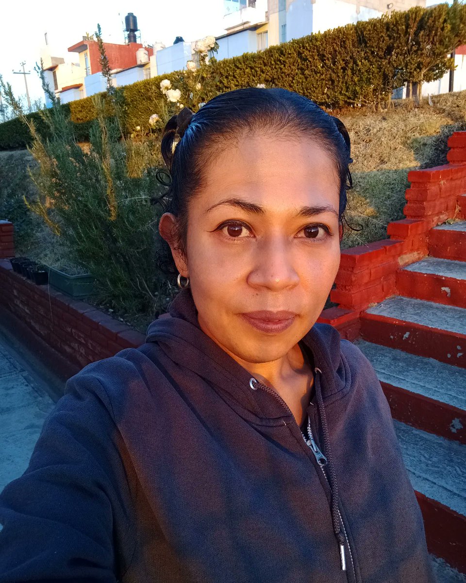 AnnaBernardes35's tweet photo. Las grandes almas tienen voluntad; las débiles, solo deseos. Lista para comenzar labores y cerrar la semana. https://t.co/pmVlRDbz4e