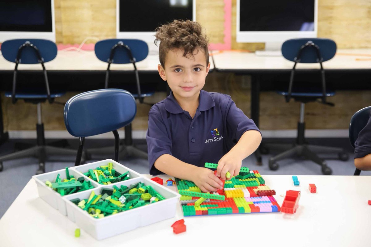 UnitySchoolFL's tweet photo. 🎨 Our after school fall enrichments are in full swing! Preschool and elementary students are exploring arts, sports, hands-on STEM, and more. While having fun, they are discovering new hobbies and building cool skills right here on campus! ⚽🤖💙🧡

#AfterSchoolEnrichment https://t.co/9VileCwObI