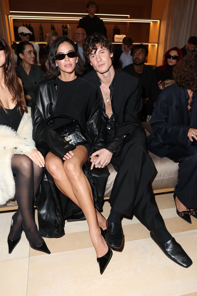 lovebutterfly__'s tweet photo. Keyword: couple at Gucci show https://t.co/2zYFiAmRaE