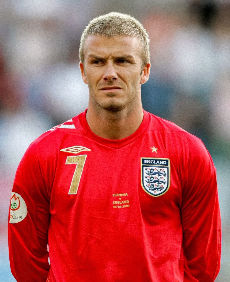 FootyTimeless's tweet photo. David Beckham. 🏴󠁧󠁢󠁥󠁮󠁧󠁿✨ https://t.co/vqd94JLBh9