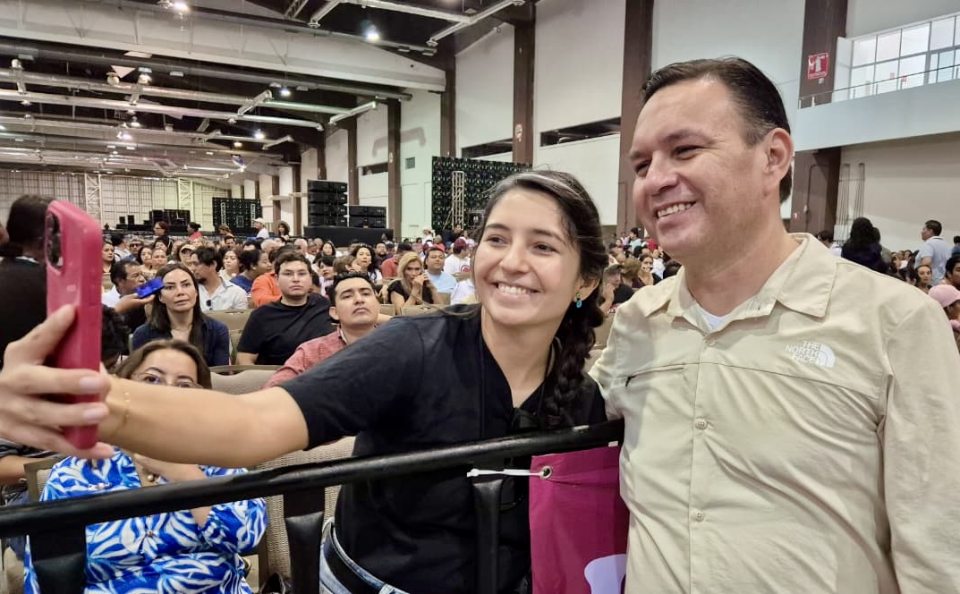 t_afapp's tweet photo. El día de hoy recibimos en Guerrero a nuestra Presidenta, Claudia Sheinbaum Pardo, en su gira de rendición de cuentas “Honestidad y Resultados" con motivo de su 2º Informe de Gobierno, acompañando a nuestra Gobernadora Evelyn Salgado Pineda y al Ing. Félix Salgado Macedonio. https://t.co/0Gy4eqeF1N