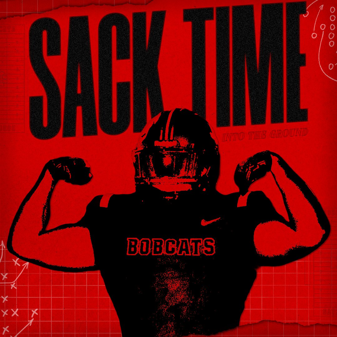 GrandBlancFB's tweet photo. @CamariJefferson DENIES the 4th down conversion with a huge sack! Bobcats take over! https://t.co/OCfJOe7XOH