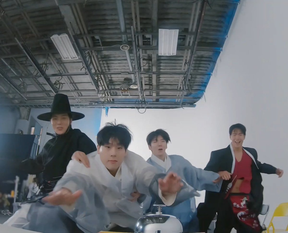 overluvofIM's tweet photo. 셔누가 얼마나 재밌게 논 건지 감도 안 잡혀ㅠㅠ https://t.co/hhfg33KPeR