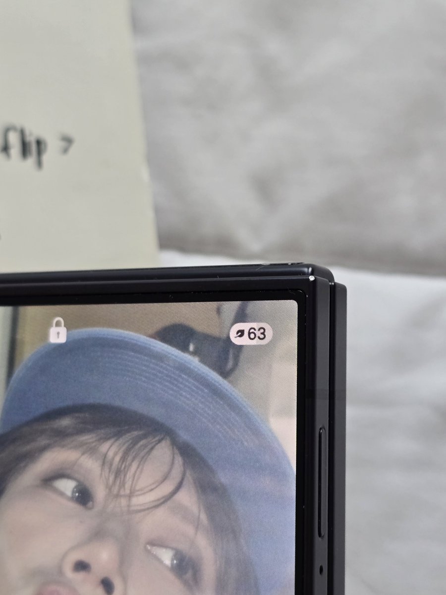 mjjjjin's tweet photo. Samsung galaxy Z flip 7 256Gb สีดำ
ใช้งานปกติ มีตำหนิสีลอกตรงขอบเครื่อง ใช้เองไม่เคยตก ประกันหมด มกรา 2027

ส่งต่อ 15,500.- ราคาต่อรองได้
📍📦นัดรับปทุมธานี ฟิวเจอร์
ส่งแมสได้ค่ะ
#ส่งต่อโทรศัพท์ #โทรศัพท์มือสอง #โทรศัพท์มือ2 #ส่งต่อsamsung #zflip7 https://t.co/5NY2Wo1OnL