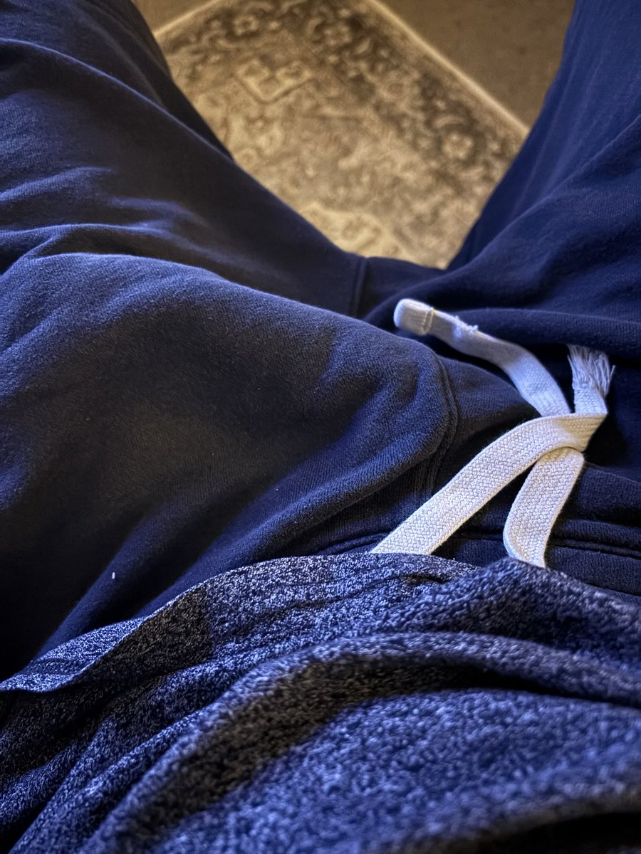 terryvloner's tweet photo. I should stay off this app, 5 mins of scrolling already getting hard #nsfw #gooner #bulge #esex #toohard #horny https://t.co/f4gQFiq96a