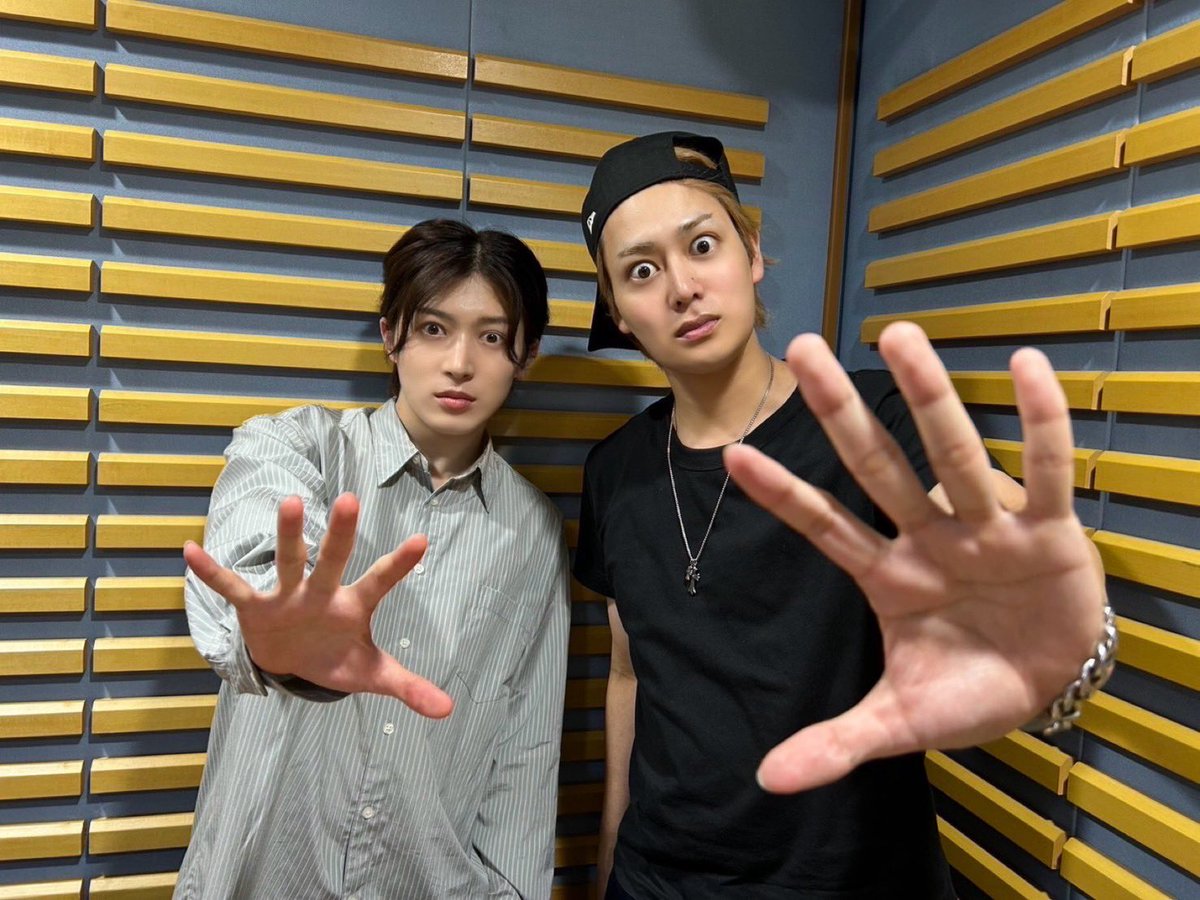 TAGtomosuke's tweet photo. 今日も17時20分〜📻
#TAGRIGHT #西山智樹 #前田大輔 TAGラジ！

👑47回目👑
目かっぴらき！であのカラーリング男さんたちの話してます🟦

📻radiko
https://t.co/yuxKZ8jBcd 

メールはこちら
✉️tag@1242.com
#️⃣ #TAGラジ https://t.co/OJtl2DmwpB