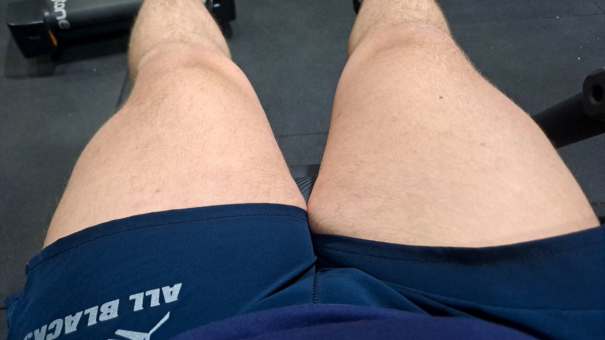 FerchonOjeda's tweet photo. Día de piernas... https://t.co/xbElJbkiHN