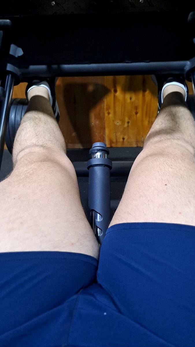 FerchonOjeda's tweet photo. Día de piernas... https://t.co/xbElJbkiHN