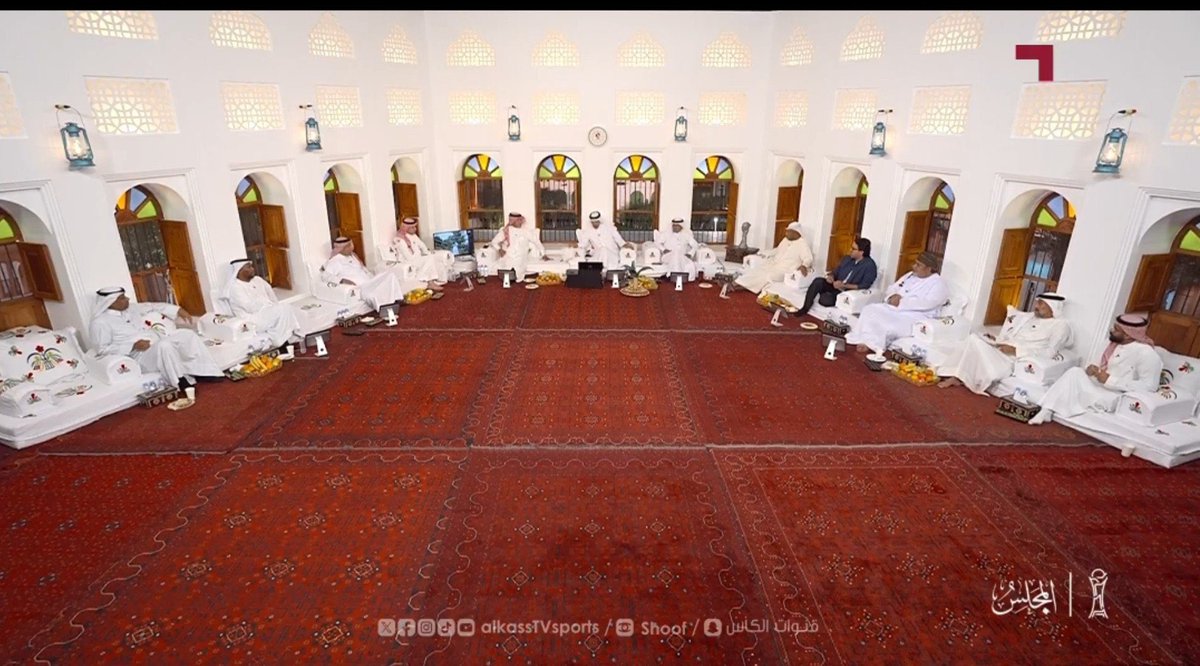 1SMi_'s tweet photo. برنامج المجلس بـتقديم خالد جاسم يُكمل الان 21 عام بـنفس الاسلوب والمحتوى وبنفس التغطيات مُنذ عام 2005 حتى الان لـذلك دائمًا تجده متفوّق بنفس التغطيات البطولات المحلية 🇶🇦 بـالاضافة للبطولات الخليجية والآسيوية وبأسلوب مختلف تمامًا عن البقية، صاحب الفكرة ذكي لذلك هو لازال ناجح!👏♥️ https://t.co/oTR6M9IM0P