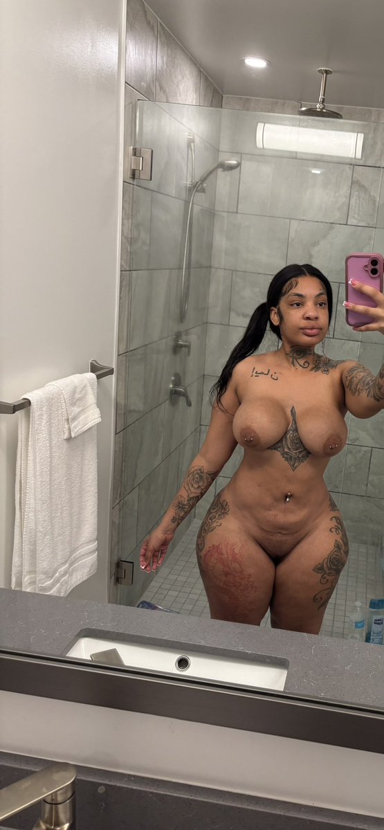 claraphin01's tweet photo. want some of this good stuff? Hit me up then let's meet #Cincinnati513 #Cincymeets #Cincyfreaks #Cincy513 #513Area #CincyAreaCode https://t.co/JrNLWl0oBy
