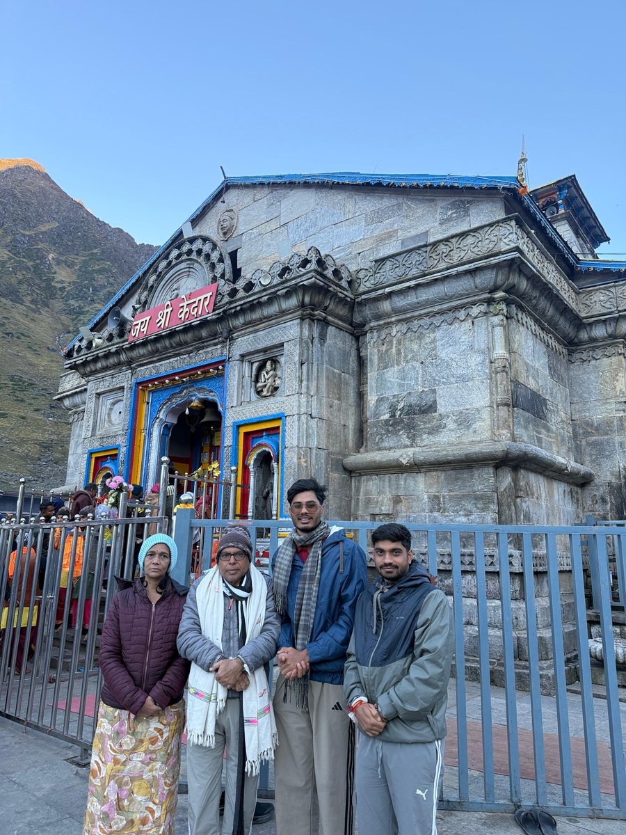 aniruddhmantry's tweet photo. @AmitabhJha3 Dada Darshan done 
And prayed for all of us It was a remarkable journey Didn't know how I completed 21 km 
Feeling very blessed 😊 https://t.co/dpINzXN8oM
