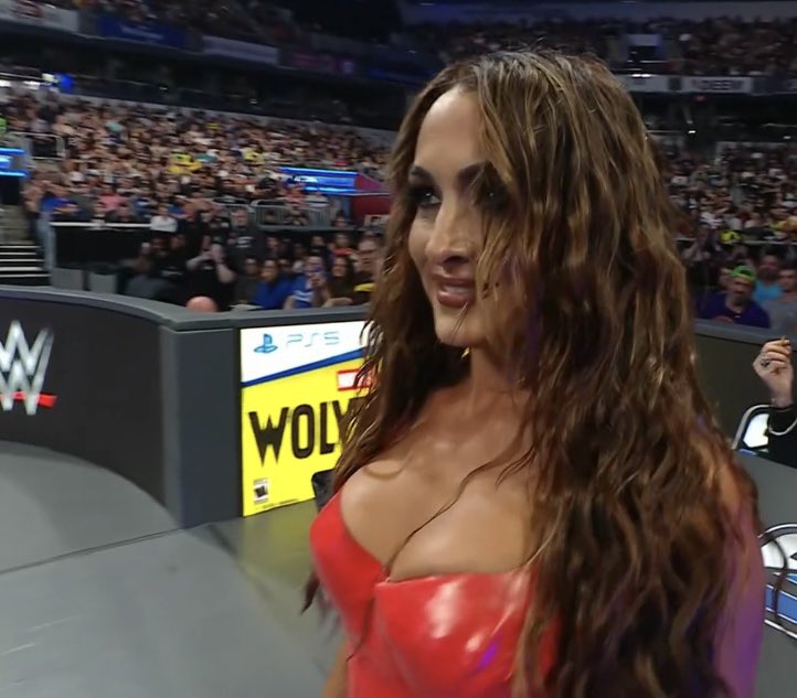 FadeAwayMedia's tweet photo. NIKKI BELLA MAKES IT CLEAR SHE WANTS THAT WWE WOMENS CHAMPIONSHIP. 

#Smackdown https://t.co/V3huicadT4