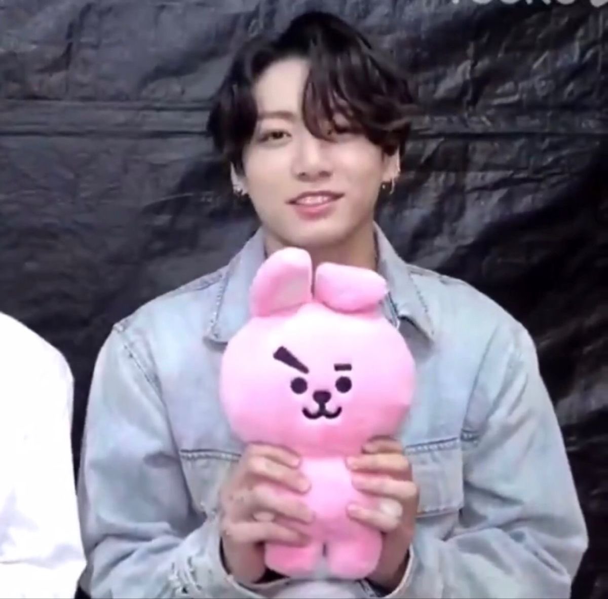 mnisjungkook's tweet photo. i miss jungkook x cooky https://t.co/1wVkV5P6JX