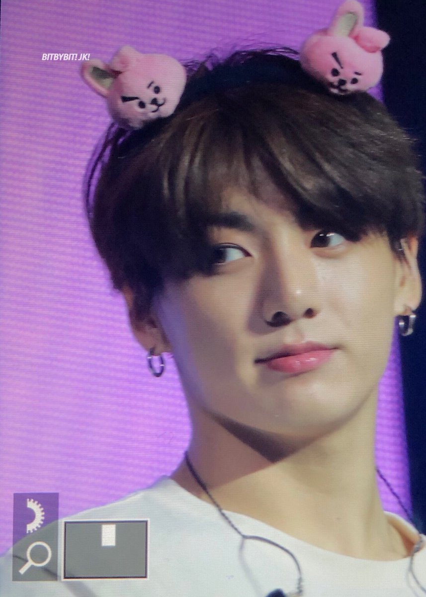 mnisjungkook's tweet photo. i miss jungkook x cooky https://t.co/1wVkV5P6JX