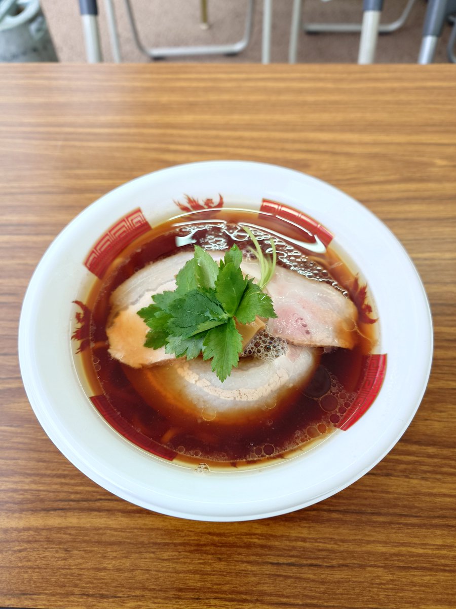 s1ppo's tweet photo. 中野ラーメン祭、明日限定を残して全杯コンプ
雪ぐに、紫陽花はトッピングして必ずリピします！
アメリカからの刺客のpickerelも自分が思っていたよりもさらに上の繊細さがあり美味かった！ https://t.co/sDhvkmXuLv