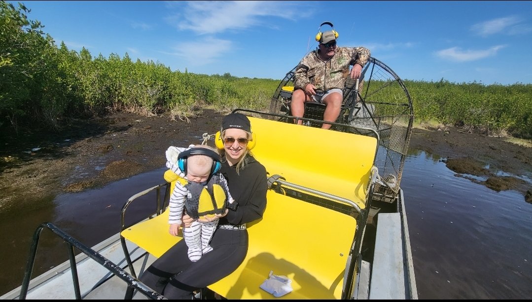 ElizabethHolmes's tweet photo. Idk, here's me on an airboat https://t.co/S9c6v0jwK7