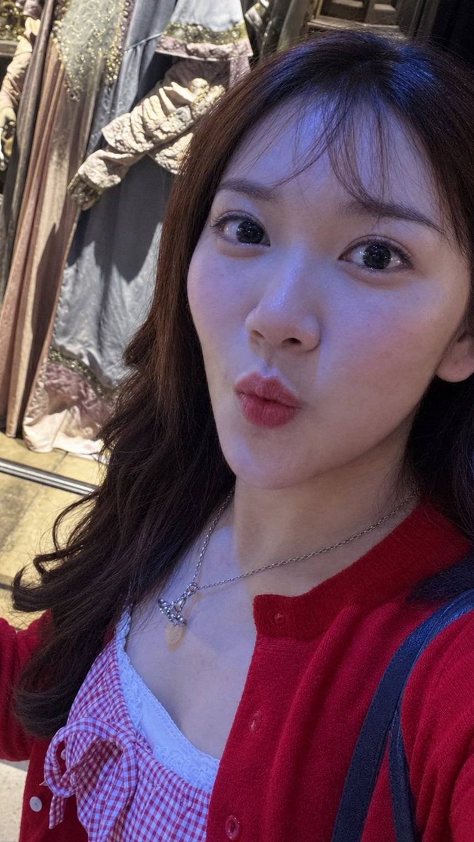 yyyudhi4's tweet photo. Marsha Lenathea https://t.co/QVjiG8Ki9C