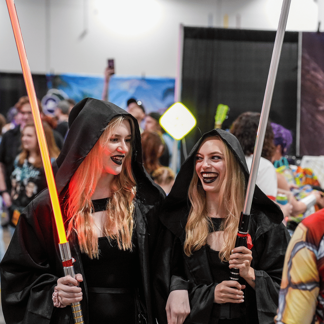 fanexpodenver's tweet photo. Smile, it's the weekend π What's sweeter than celebrating fandom? Celebrating fandom with friends, of course.
Tag your fandom crew below.
#FANEXPO #Cosplay #Cospalyers #Denver #FANEXPODenver https://t.co/OLFFTGoBJe