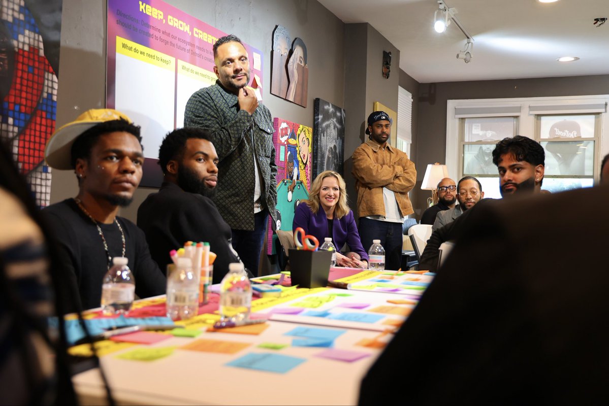 JocelynBenson's tweet photo. Had an incredible conversation this evening with @BigSean and creative leaders across Detroit about the future of Michigan’s creative economy.

From Motown to the DIA, creativity is in our DNA. I’m excited to be a steadfast partner in making Michigan the best place to live, work, and thrive as a creative.
