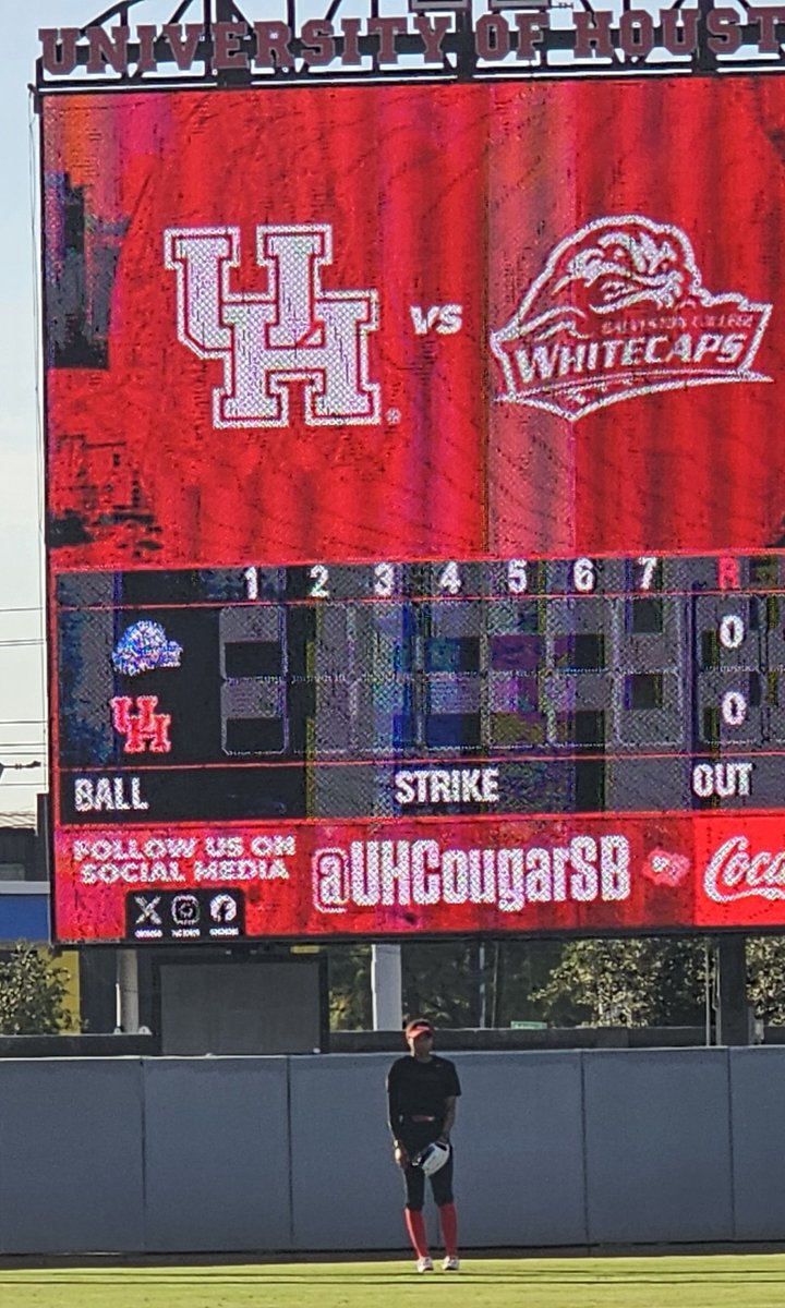 LiaPalma2's tweet photo. 💪♥️🥎 https://t.co/X9xRnrxqHA