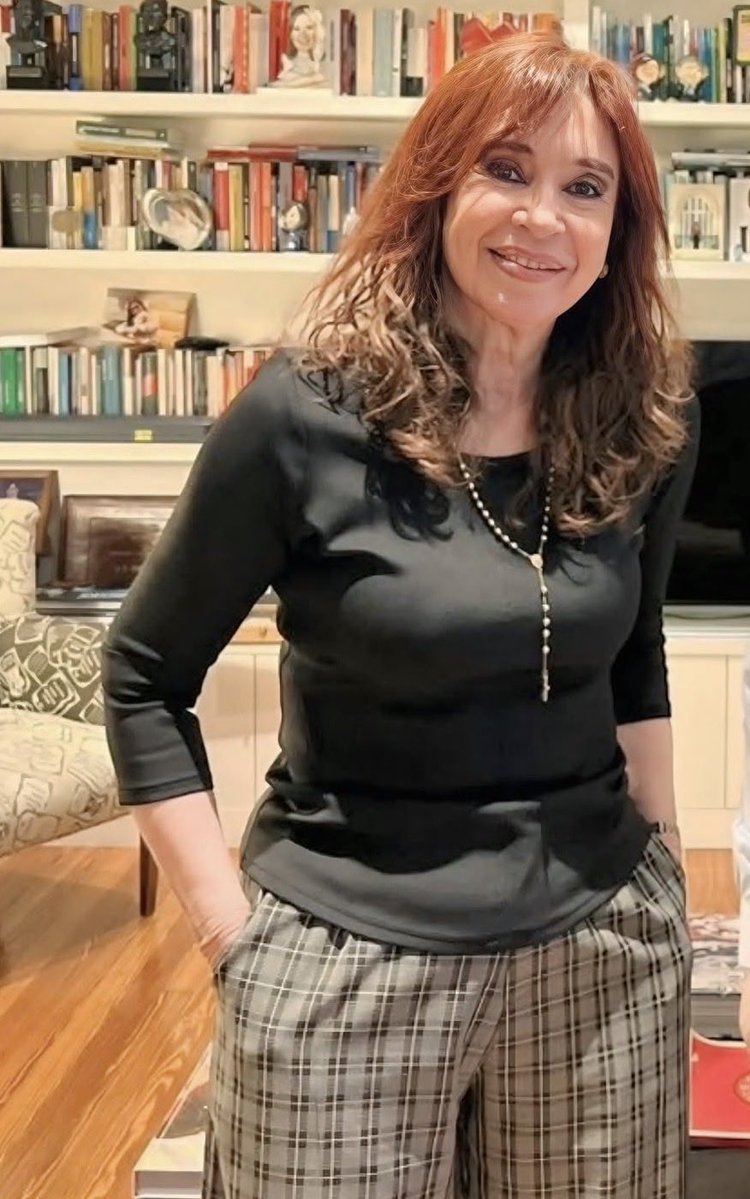 SergioDaniGr's tweet photo. Tic tac tic tac se viene ella #Cristina2027 https://t.co/ThZDx1ViE6