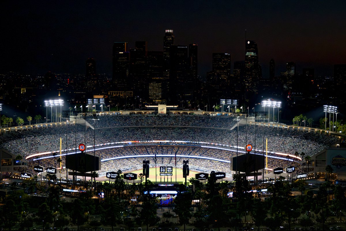 DodgerInsider's tweet photo. The Dodgers made history on this past homestand, finishing the regular season with a record 4,034,219 in total attendance for the season. Here are some of the best photos from the last regular season homestand of the season: https://t.co/vyA37vMohQ https://t.co/tXIoHtbQFR