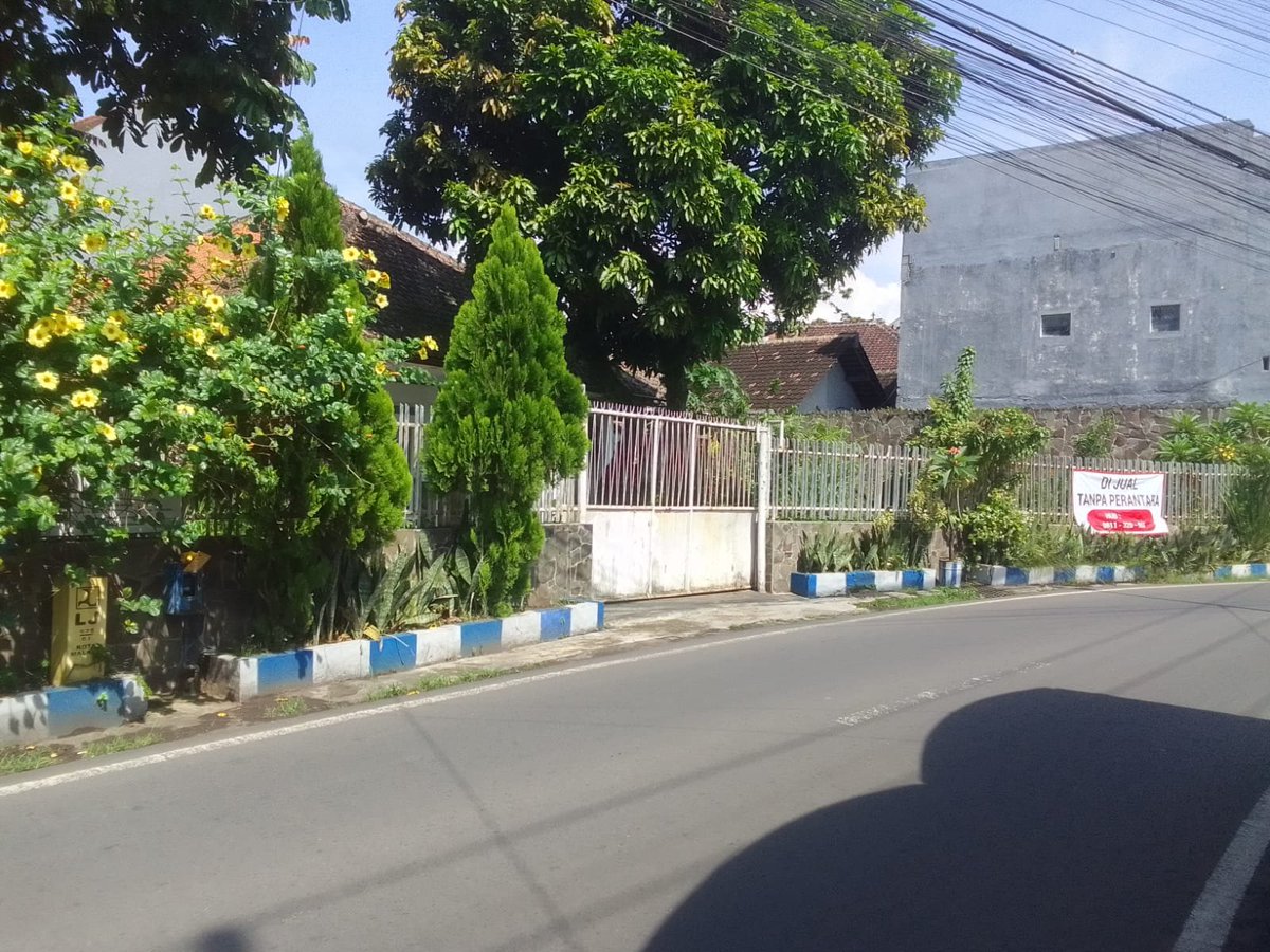 panduwidyanto's tweet photo. #JualRumah Ex Dokter di #Malang Lt.536M²
#JualCepatHitungTanah
Jl. Piranha Atas 1
1 R.Tunggu
1 R.Praktek
1 KT Utama
3 KT Anak
#SHM #PLN #PDAM https://t.co/5fJ6Q1lDYu