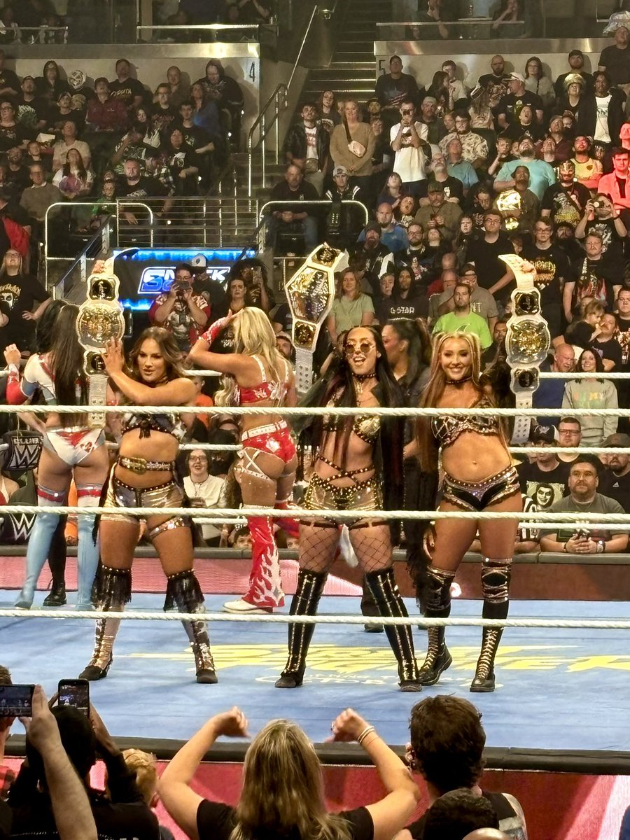 heelruca's tweet photo. coolest faction of all time https://t.co/2QNXEFNlpv