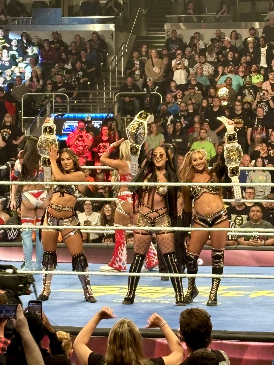 heelruca's tweet photo. coolest faction of all time https://t.co/2QNXEFNlpv