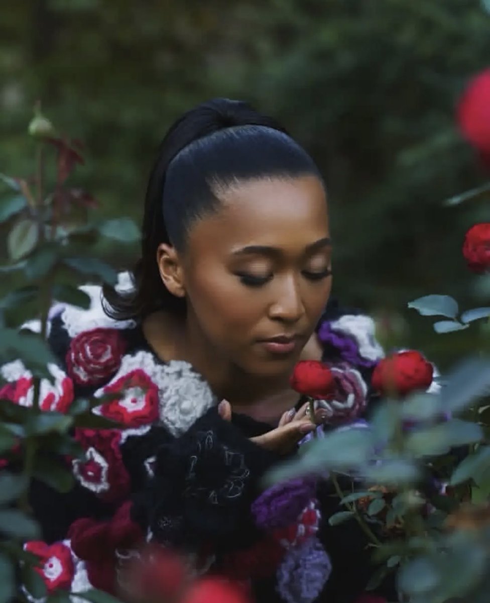iamcoolbananas's tweet photo. Naomi Osaka x Milan Fashion Week  🌺🥻👑

📍Roberto Cavalli fashion show
📍Moschino fashion show https://t.co/fyneFjqBXz