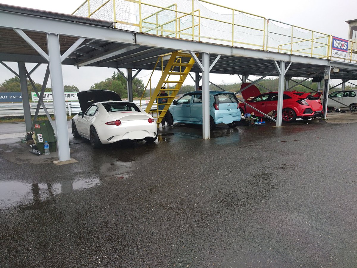 syousyou21's tweet photo. タカタサーキットからおはようございます🌧️ https://t.co/nVEOt7ayvx
