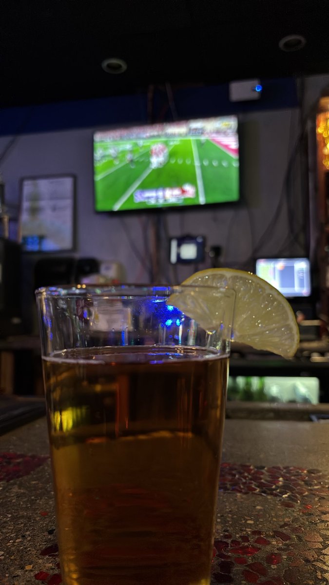SuperBeerBoy's tweet photo. Have y’all seen those modelo commercials? Honestly inspiring https://t.co/RkMbZ8fyLy