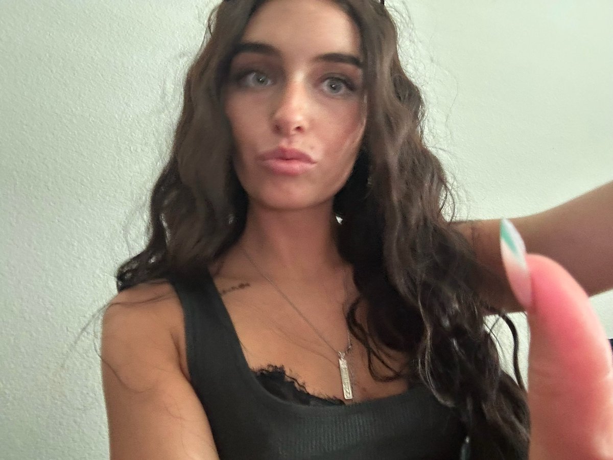 Brooklynxopaige's tweet photo. just me being me 🎀 https://t.co/Ve1uxFAjgR