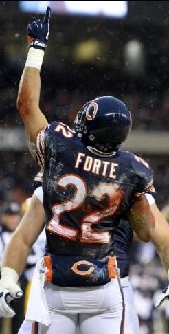b612rian's tweet photo. @td_nash Set a record for most receptions by a running back in his playing days 102 receptions which was then broke by Christian McCaffrey but forte was a beast a great chicago bears running back https://t.co/1NMUgH4Aq9