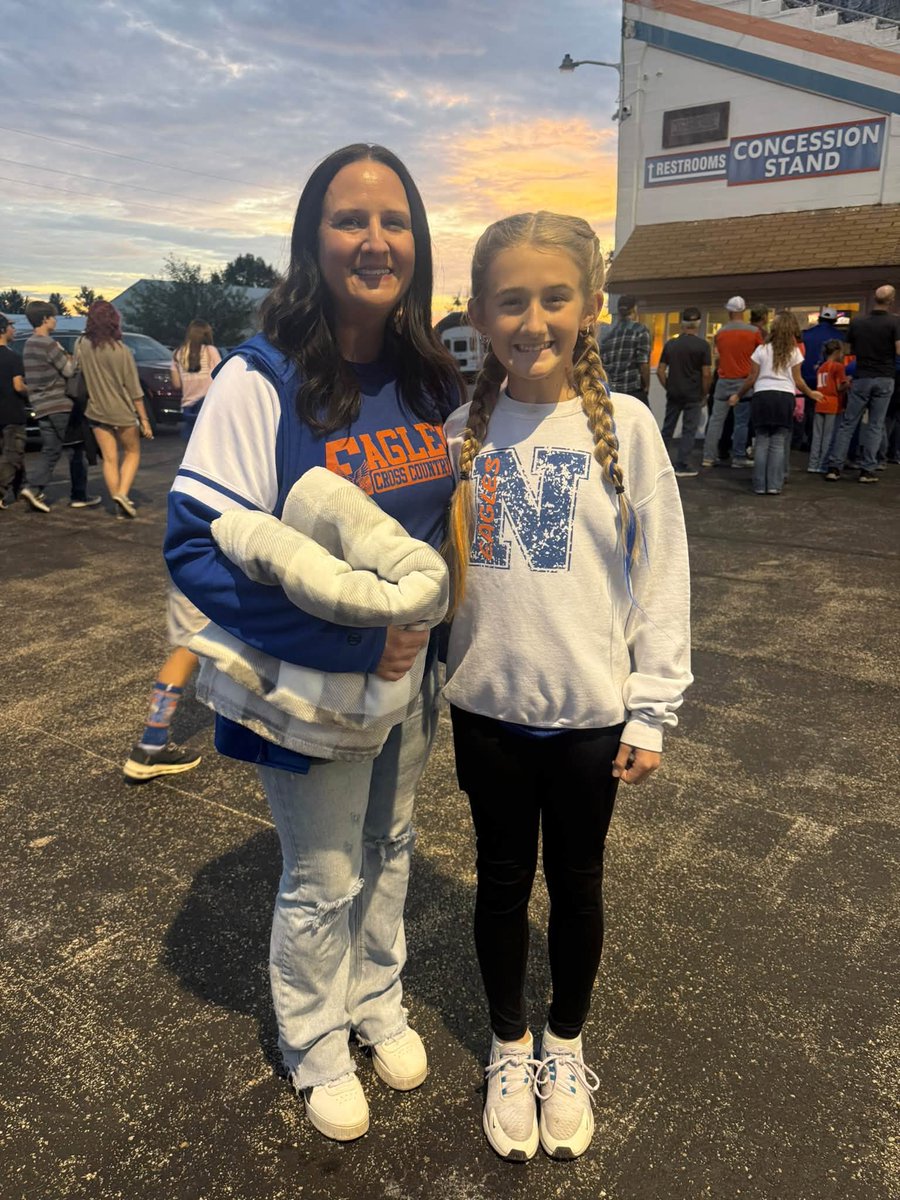 ProbstAutoBody's tweet photo. We’d like to say good luck to the Newton Eagles on their homecoming game tonight from a couple of Newton Employees Adam Mette, and Krista Fehrenbacher! Go Eagles! https://t.co/d6IeO8hncK