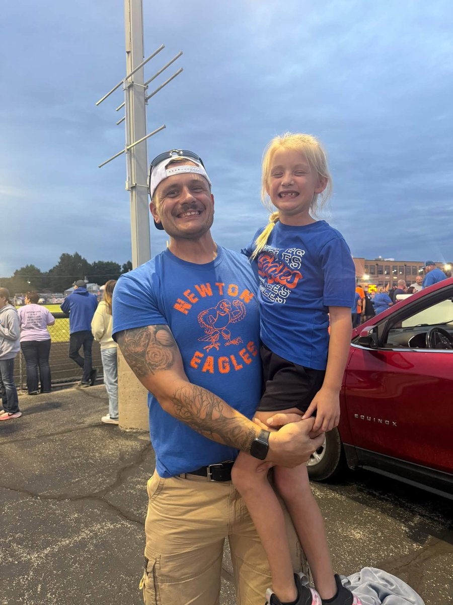 ProbstAutoBody's tweet photo. We’d like to say good luck to the Newton Eagles on their homecoming game tonight from a couple of Newton Employees Adam Mette, and Krista Fehrenbacher! Go Eagles! https://t.co/d6IeO8hncK