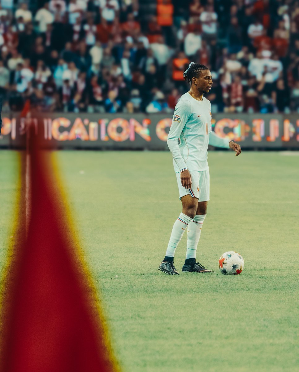 equipedefrance's tweet photo. 𝐌𝐢𝐜𝐡𝐚𝐞𝐥 𝐎𝐥𝐢𝐬𝐞 𝐚 𝐨𝐟𝐟𝐞𝐫𝐭 𝟗 𝐩𝐚𝐬𝐬𝐞𝐬 𝐝𝐞́𝐜𝐢𝐬𝐢𝐯𝐞𝐬 𝐞𝐧 𝐁𝐥𝐞𝐮 𝐞𝐧 𝟐𝟎𝟐𝟔 🎁

C'est le plus haut total d'un Bleu sur ces 60 dernières années (8 pour Thierry Henry en 2003, Mathieu Valbuena en 2014 et Antoine Griezmann en 2019). https://t.co/KzWezNm1Vl