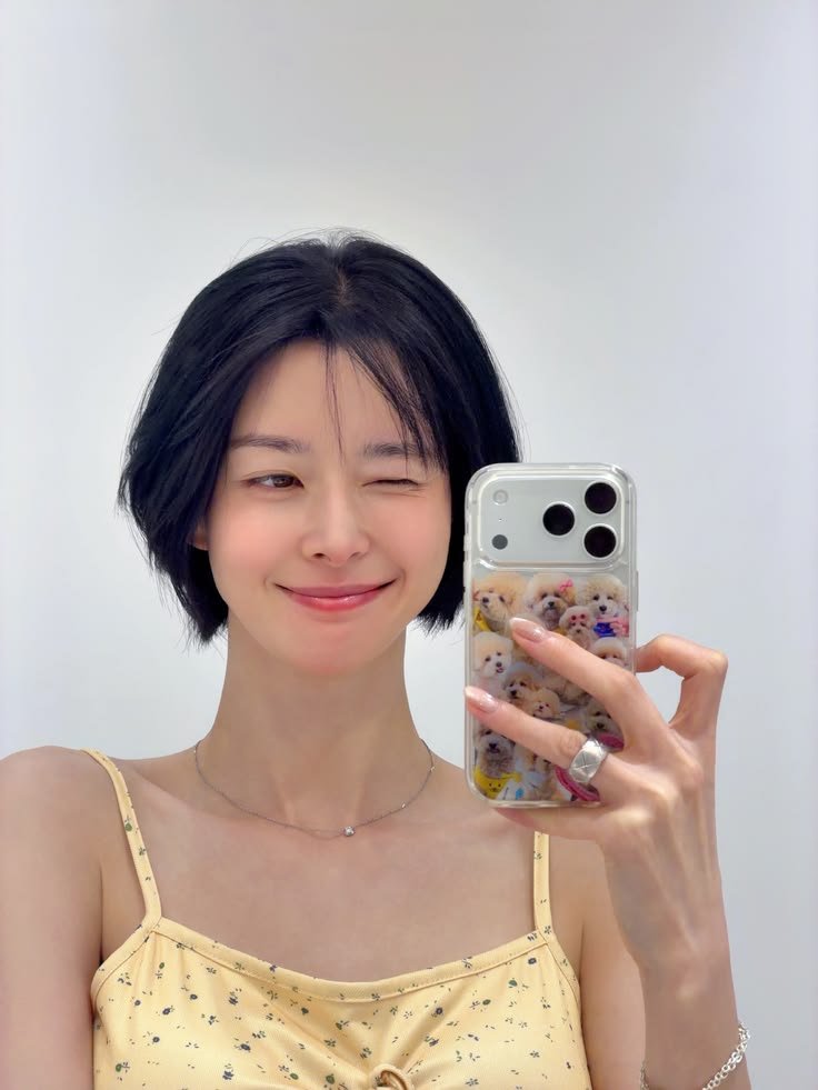 chloebazam's tweet photo. @TamagoPost Chloe Bazam, 1993.

Berikut potret diriku dengan kesayanganku, Jester. Calon kawan apakah punya kesayangan juga? https://t.co/VhUAhxorRW