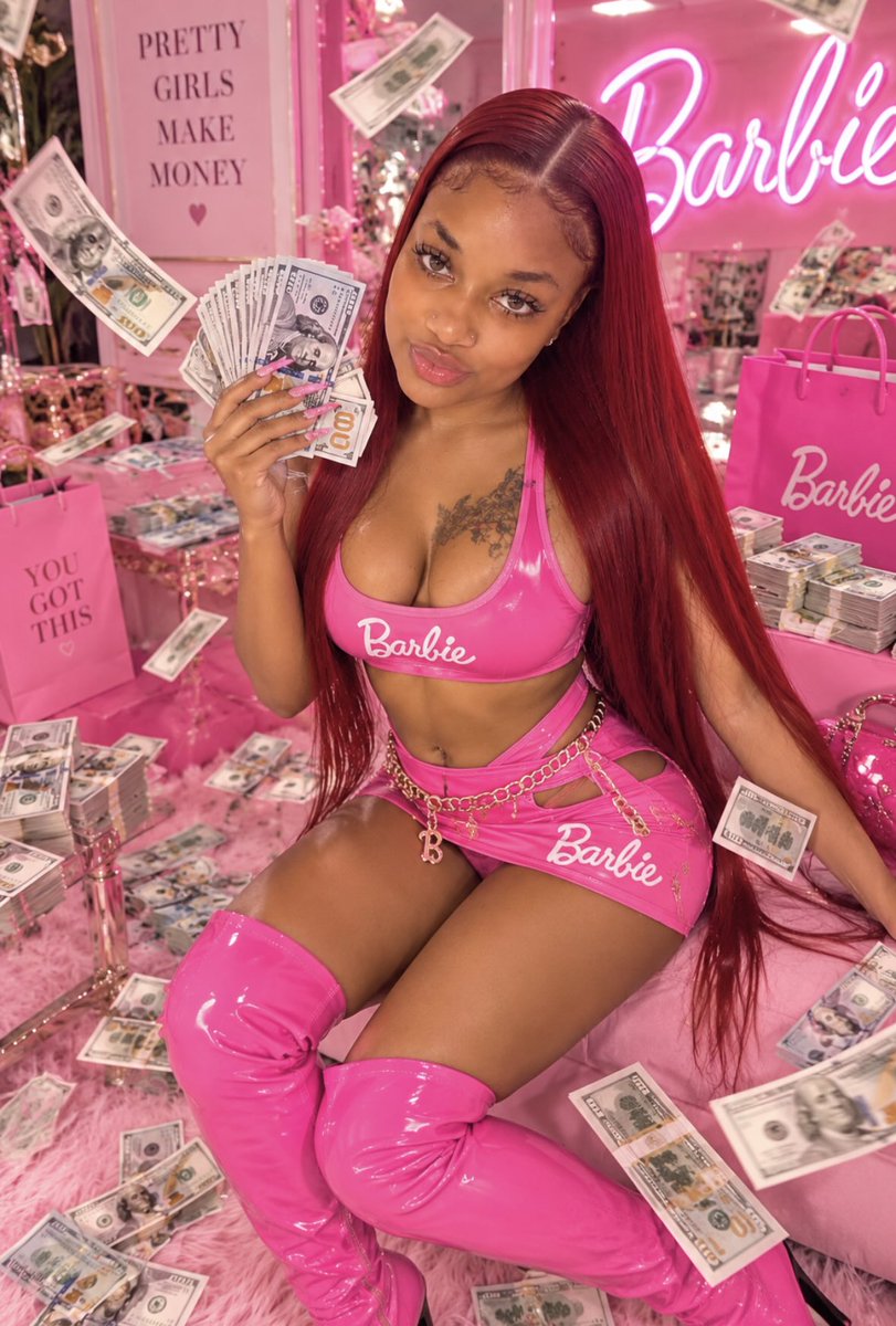 prettyshay32's tweet photo. Barbie 💋💰 https://t.co/S2zJOpIKss
