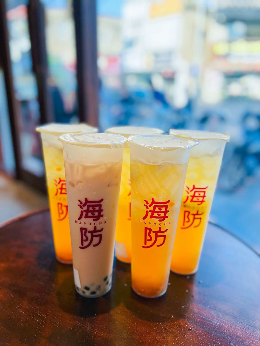 jiababy66's tweet photo. Quán nào hot thì làm sao mà vắng mặt chị em tui được cơ chứ 🤣🤣

Tôn chỉ sống: Quyết tâm không để bất kỳ chiếc trend nào bị bỏ lại phía sau.

Hôm nay tụi tui đã có mặt và trộm vía... cũng cũng 😆🥤 https://t.co/spgpDYY8V5