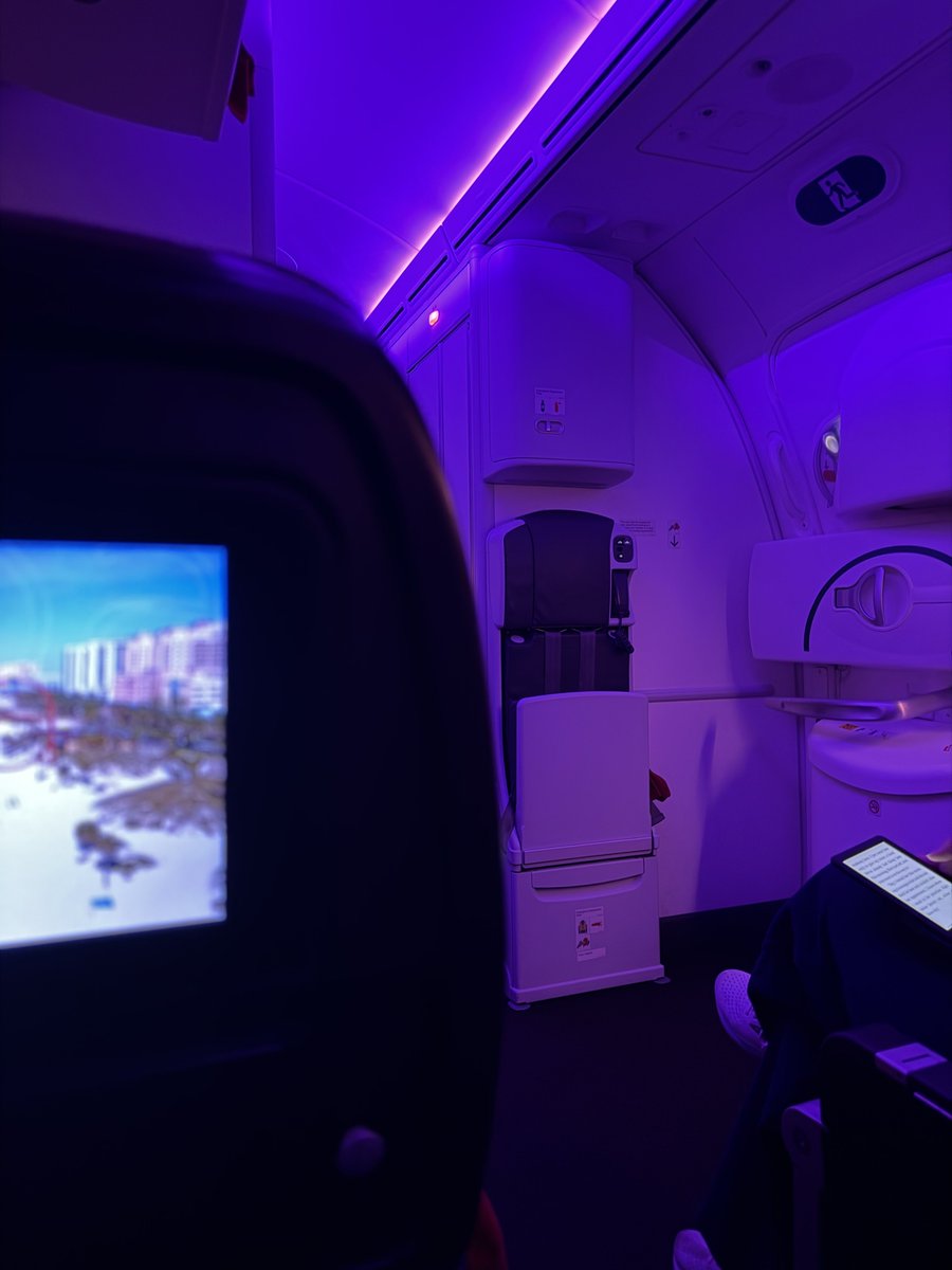 fundedtraders59's tweet photo. Touchdown London 🇬🇧 https://t.co/PfrA8kmYE2